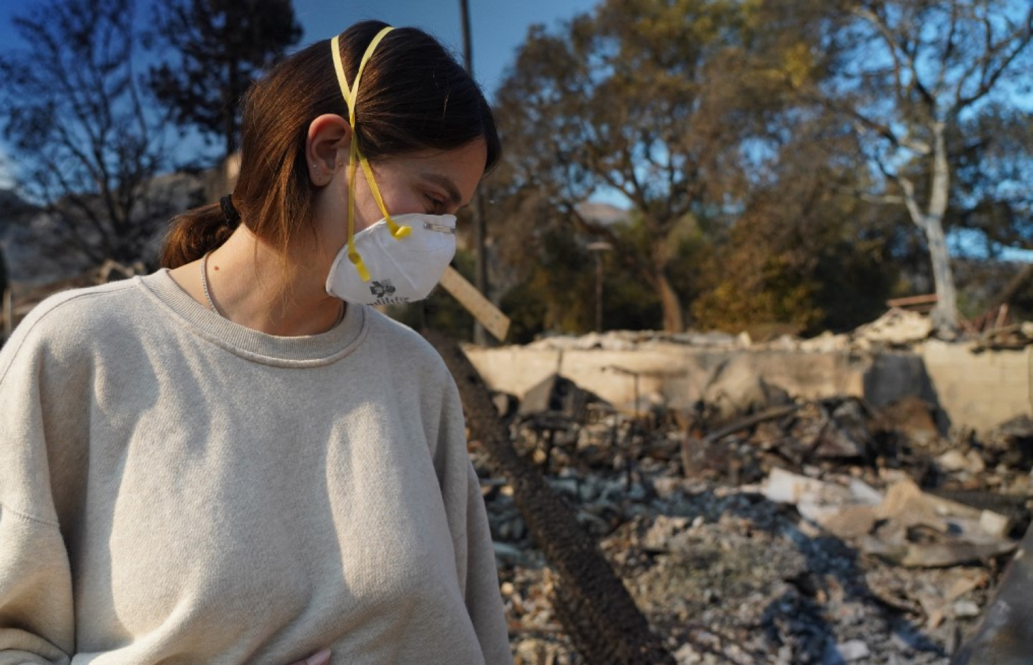 ސްޓައިލިސްޓެއް ކަމަށްވާ ނިކޯލް ޕެރީ އޭނާގެ އަގުބޮޑު ގެ އަޅިއަށް ވެފައިވާތަން އިއްޔެ ބަލަނީ. -- ފޮޓޯ: އޭއެފްޕީ