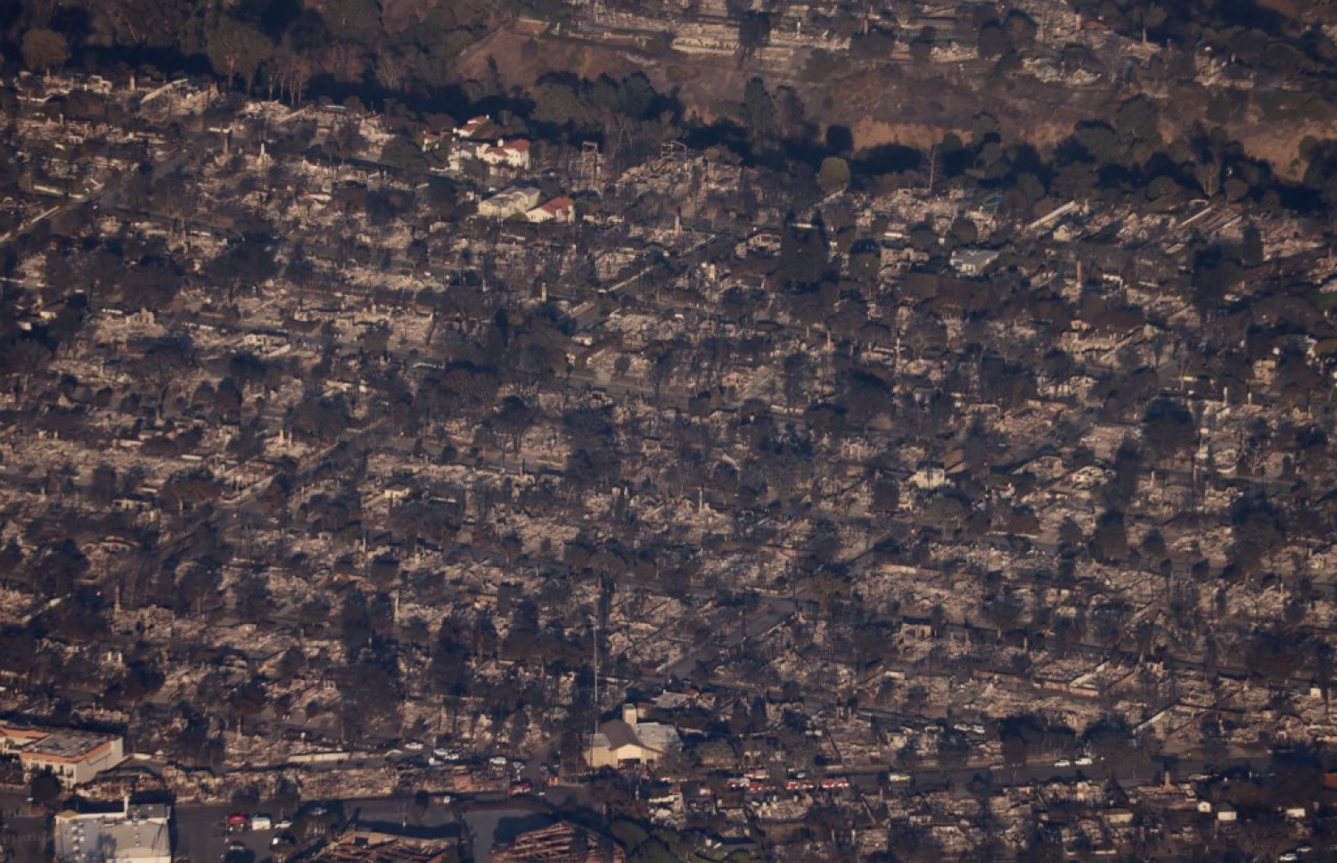 ލޮސް އެންޖެލިސްގެ ނެއިބަހުޑެއް އަލިފާނުގައި އަނދާފައި. -- ފޮޓޯ: އޭއެފްޕީ