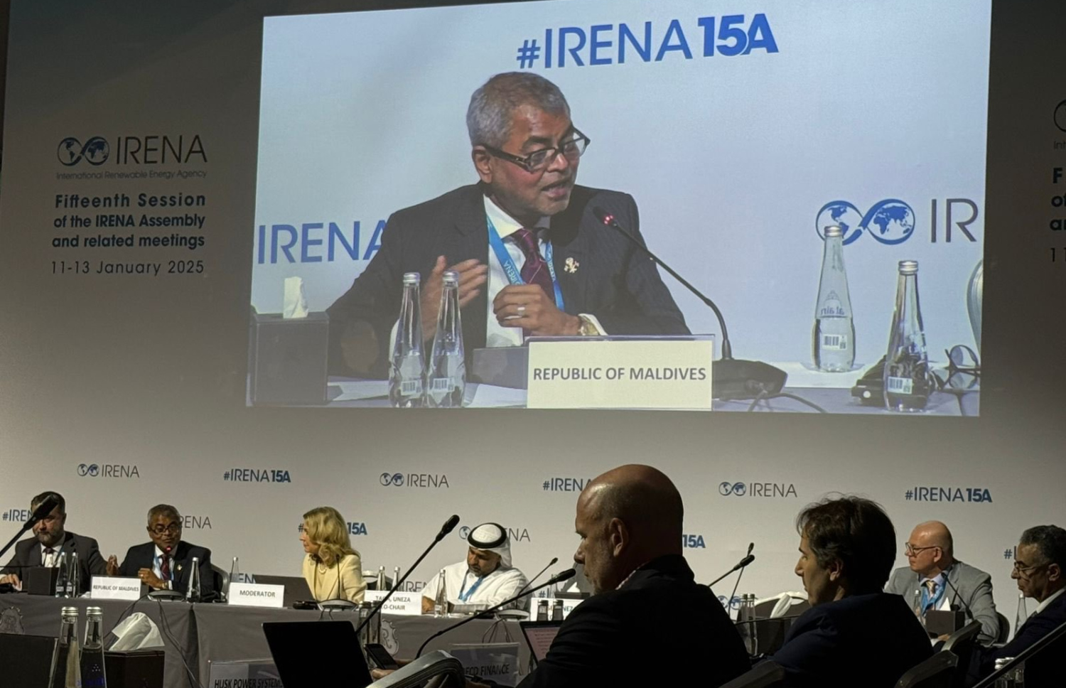 ތިމާވެއްޓާ ބެހޭ މިނިސްޓަރު ތޯރިގް އިބްރާހިމް އައިރީނާ ބައްދަލުވުމުގައި ތަގުރީރުކުރައްވަނީ.-- ފޮޓޯ: ތިމާވެއްޓާ ބެހޭ މިނިސްޓްރީ