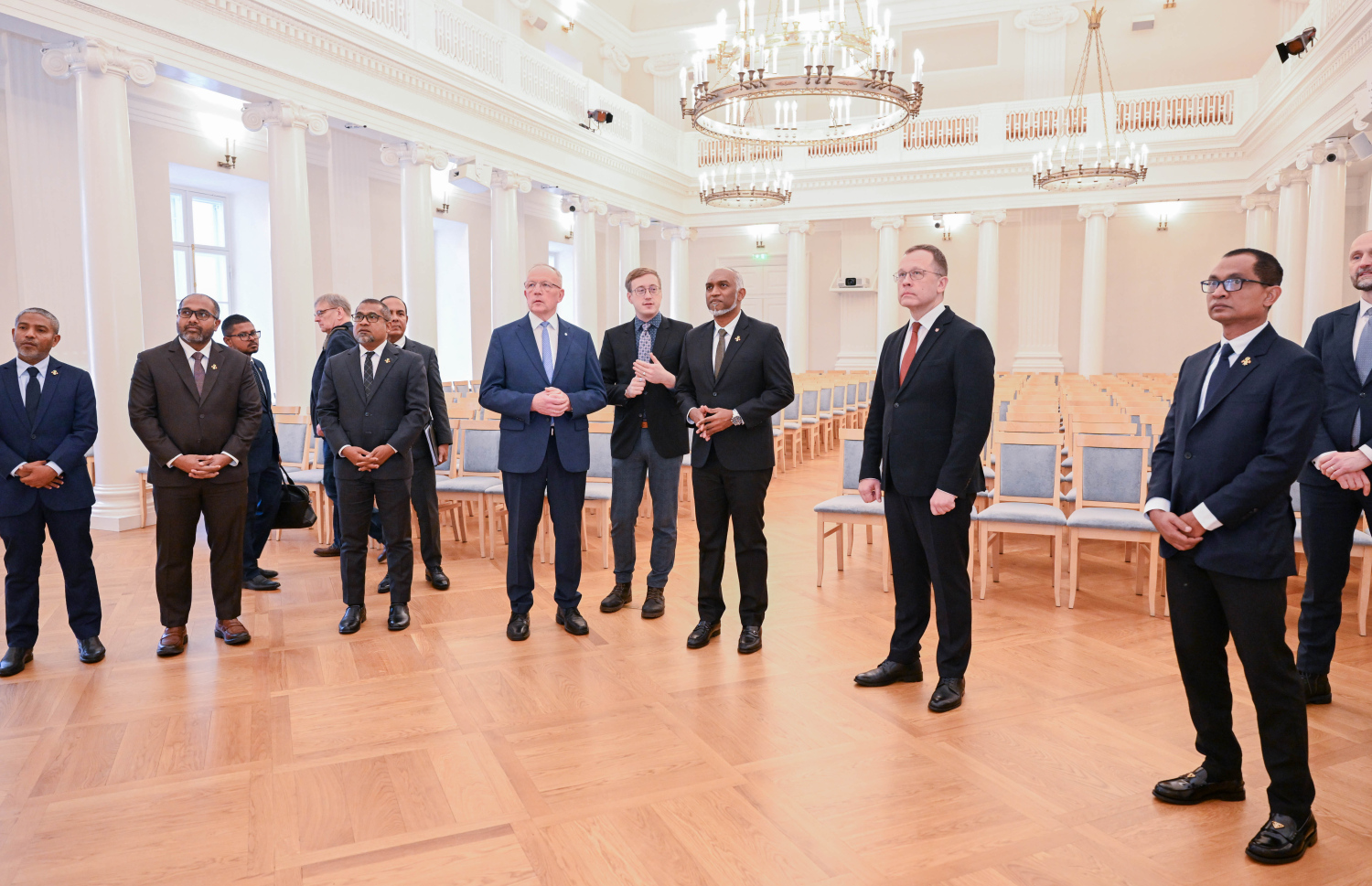 ރައީސް އެސްޓޯނިއާ އަށް މިހާރު ކުރައްވަމުން ގެންދަވާ ރަސްމީ ދަތުރުފުޅުގައި ރައީސް، އެސްޓޯނިއާގެ ޓާރްޓޫ ޔުނިވަރސިޓީއަށް ޒިޔާރަތް ކުރެއްވުން .-- ފޮޓޯ: ރައީސް އޮފީސް