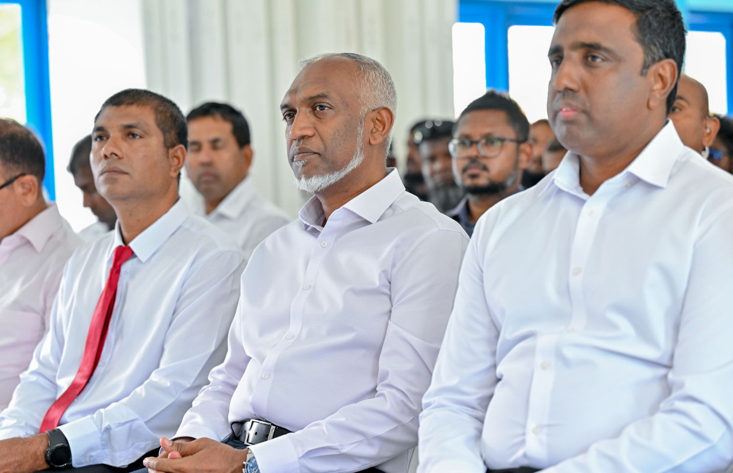 ރައީސް ޑރ. މުހައްމަދު މުއިއްޒު ހއ. އުލިގަމު ރައްޔިތުންނާ ބައްދަލުކުރައްވަން ބޭއްވި ޖަލްސާ. -- ފޮޓޯ | ރައީސް އޮފީސް