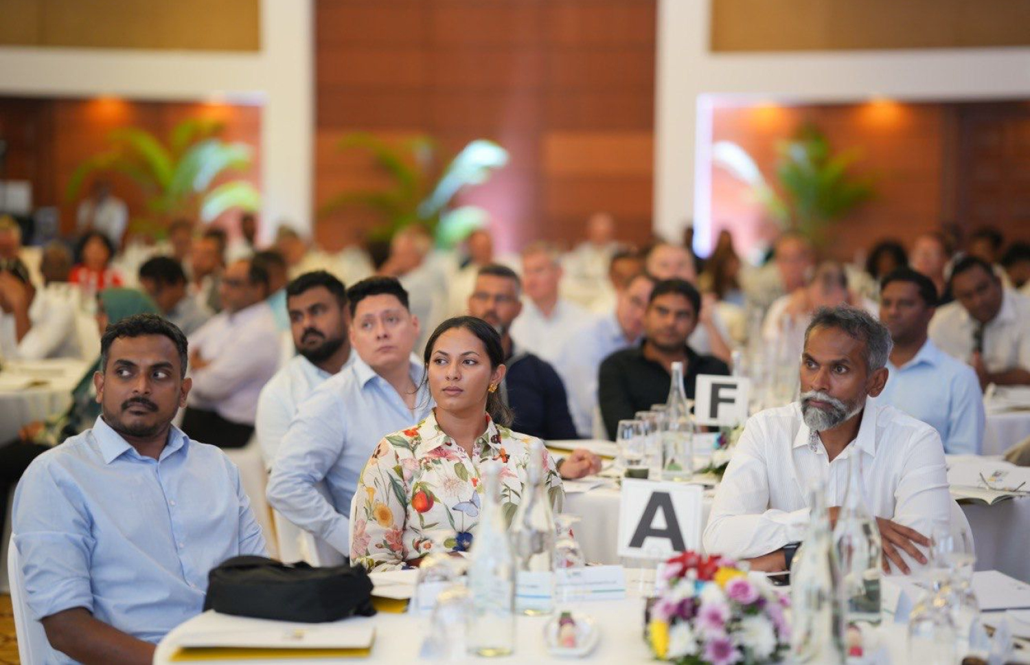 މަޓީގެ އަހަރީ އާންމު ޖަލްސާ. އެ ޖަލްސާގައި ޓޫރިޒަމް ދާއިރާގެ އިސްވެރިން ބައިވެރިވެފައިވޭ -- ފޮޓޯ: މާޓީ