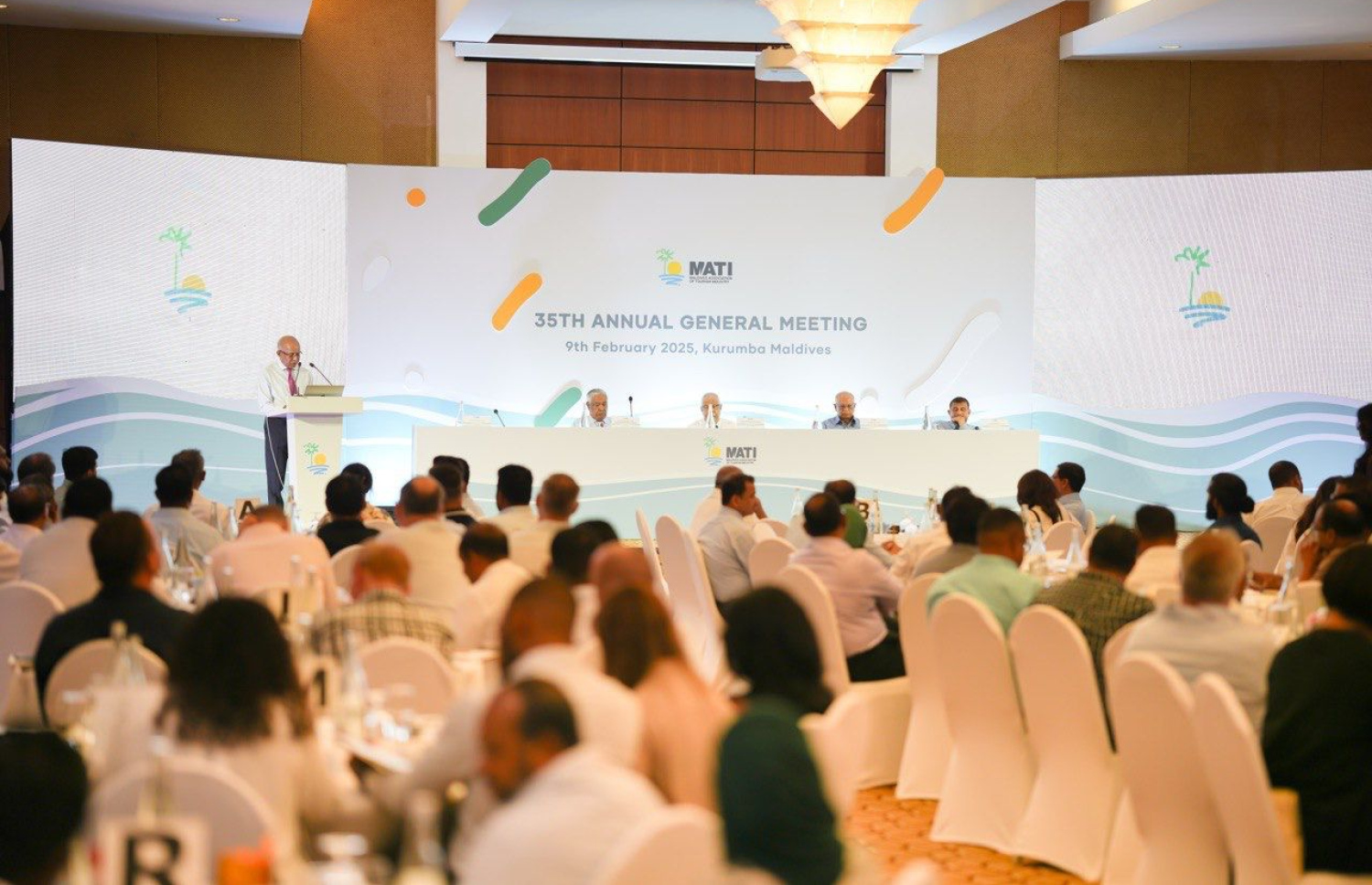 މަޓީގެ އަހަރީ އާންމު ޖަލްސާ ކުރިއަށްދަނީ. އެ ޖަލްސާގައި 111 ފަރާތުން ބައިވެރިވި -- ފޮޓޯ: މަޓީ