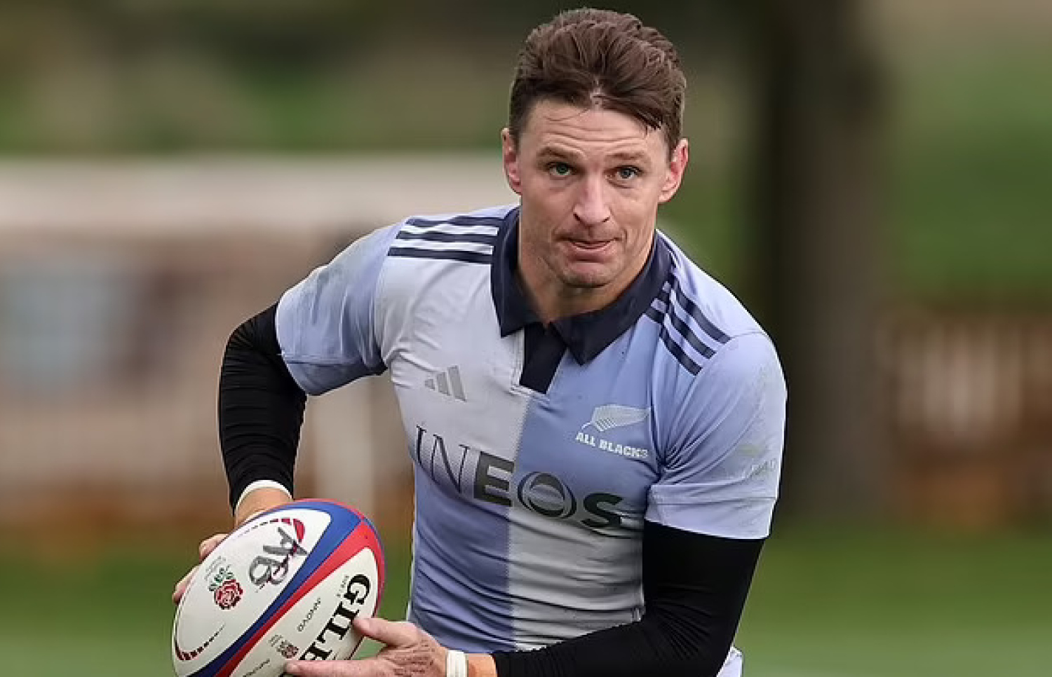 ޔުނައިޓެޑްގެ ރަގްބީ ޓީމުގެ ކުޅުންތެރިޔެއްގައި އިނިއޯސްގެ އިސްތިހާރު ޖަހާފައި