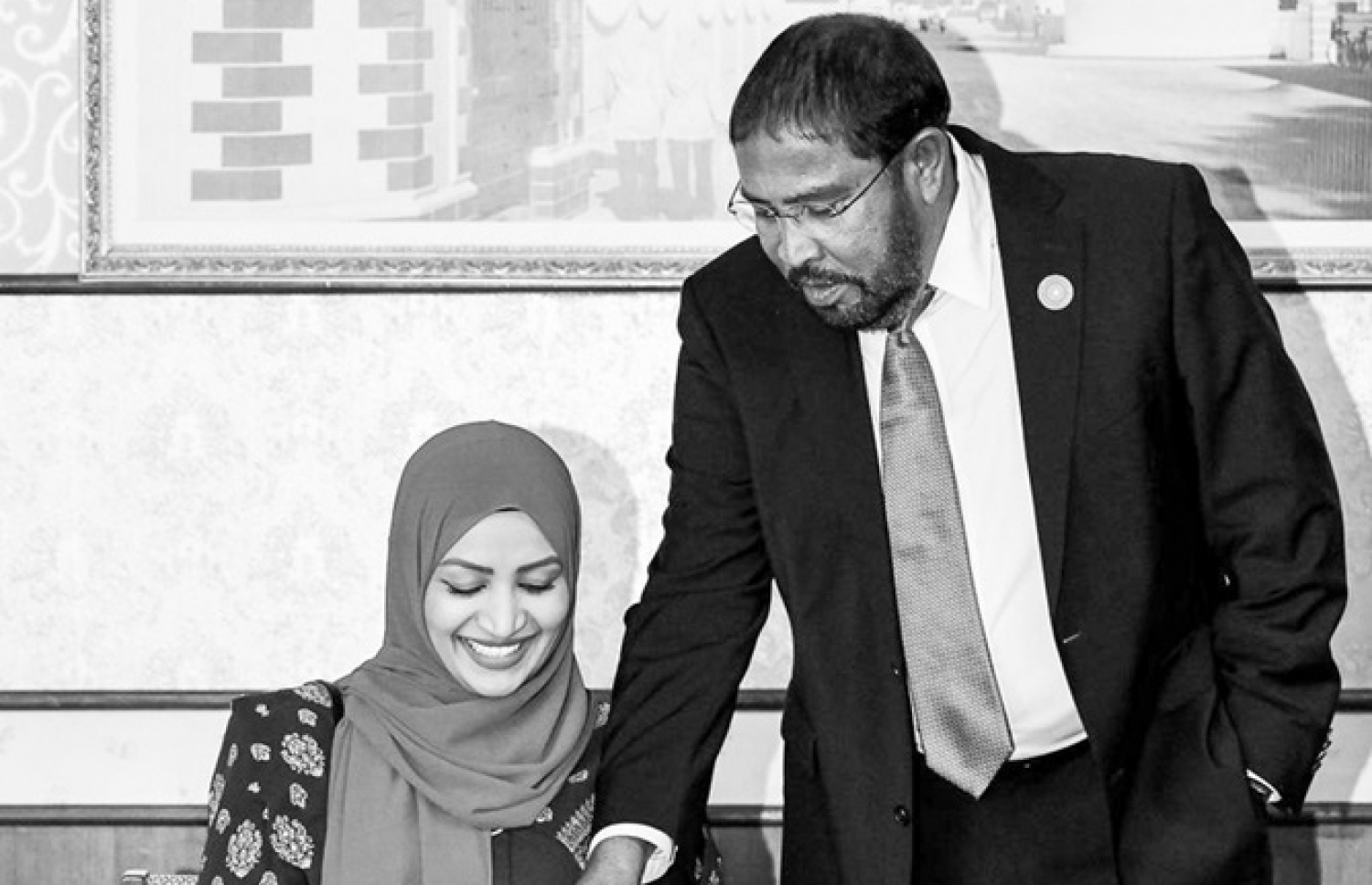 ގާސިމް (ކ) އެންމެ ބޮޑު މަސައްކަތެއް ކުރައްވައިގެން ހާސިލްކުރެއްވި ލޯބިވެރިޔާ ކަމަށްވި އައިޝައާ އެކު.