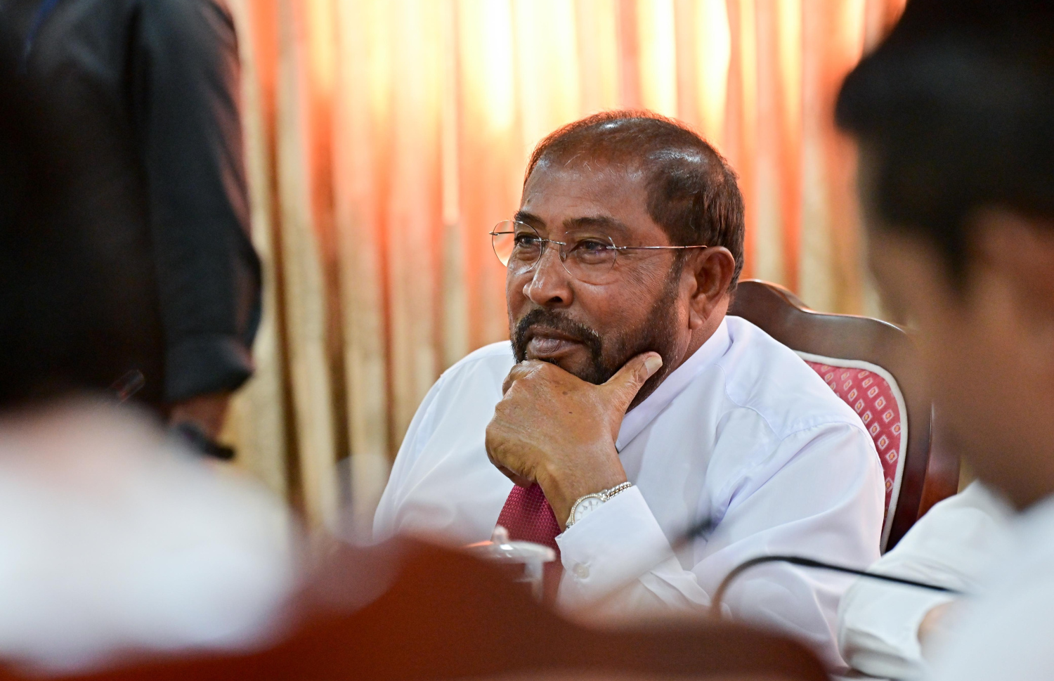 އައިއެމްއެފްގެ ވަފްދުން މަޖިލީހުގެ އިގުތިސާދީ އަދި މާލިއްޔަތު ކޮމިޓީގެ ޖޮއިންޓް ކޮމިޓީއަށް މައުލޫމާތު ދެނީ. --ފޮޓޯ: ނިޝާން އަލީ | މިހާރު