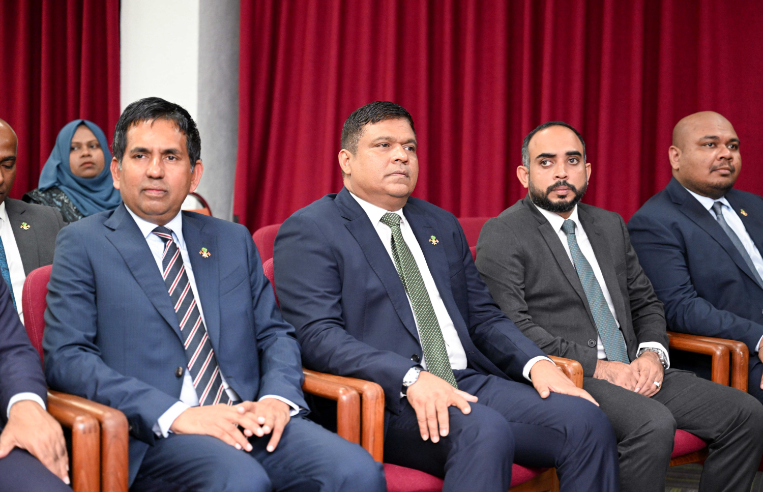 ގަޟާއީ އަހަރު ފެށުން ފާހަގަކުރަން ރޭ އިސްލާމީ މަރުކަޒުގައި ބޭއްވި ރަސްމިއްޔާތުގައި ސަރުކާރުގެ ބައެެއް މިނިސްޓަރުން ބައިވެރިވެވަޑައިގަންނަވަނީ.-- ފޮޓޯ: ރައީސް އޮފީސް