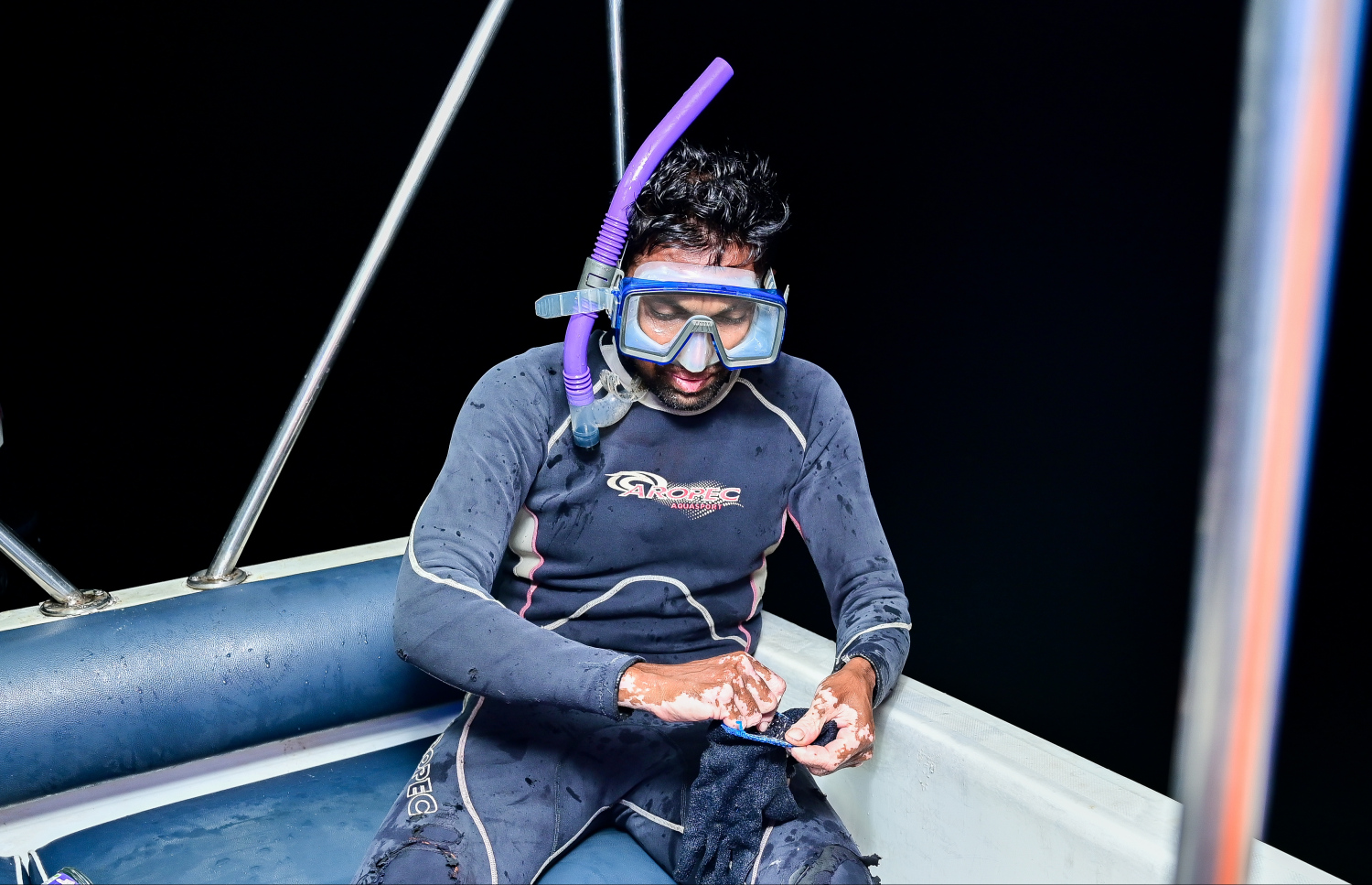 އަފްރާހު ފީނުމަށް ފުންމާލަން ރެޑީވަނީ -- ފޮޓޯ: ފަޔާޒް މޫސާ / މިހާރު