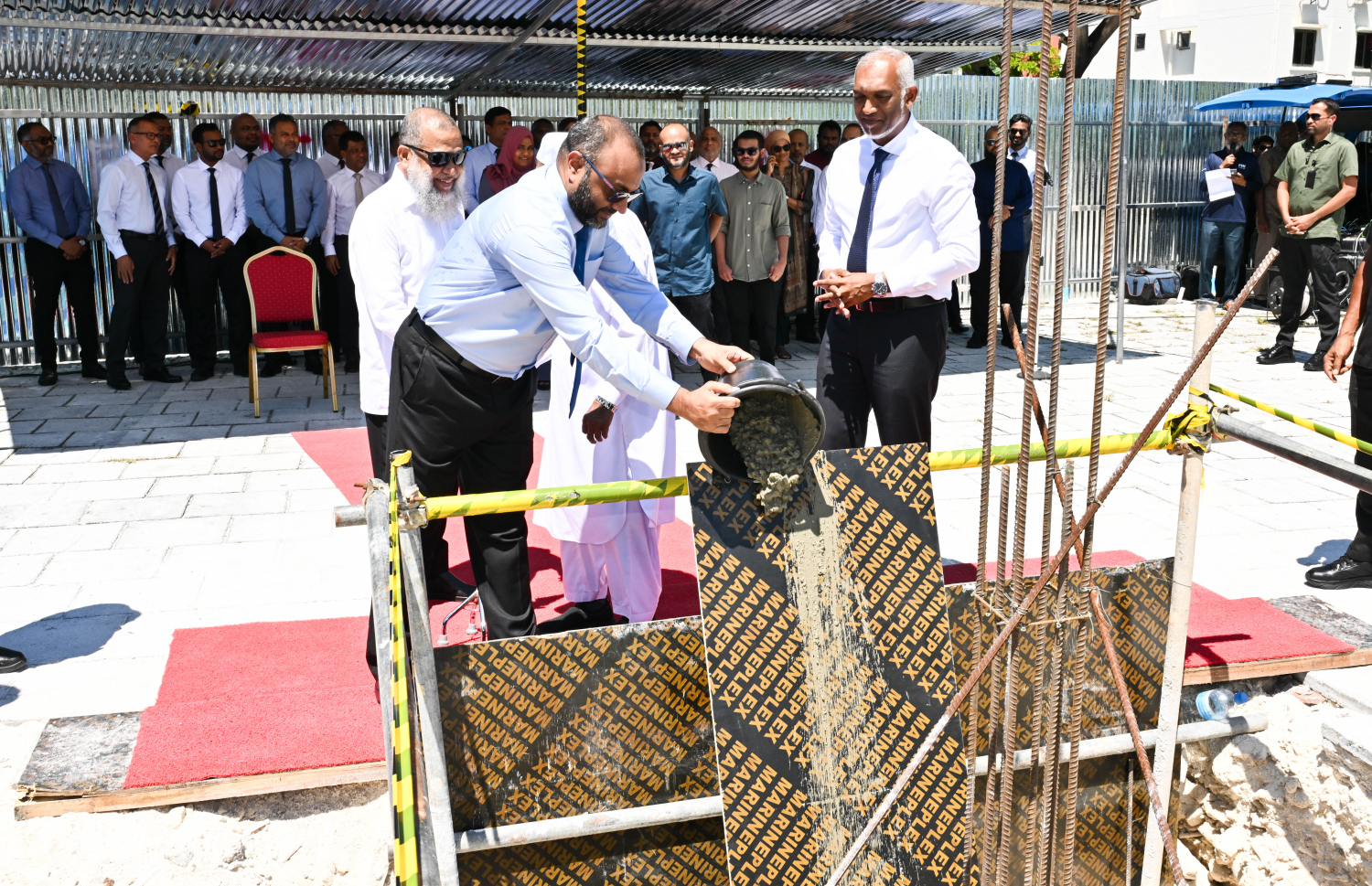 ޝައިހު އިސްމާއިލްގެ ހަރަދުގައި އިމާރާތްކުރާ މިސްކިތުގެ ބިންގާ އެޅުން