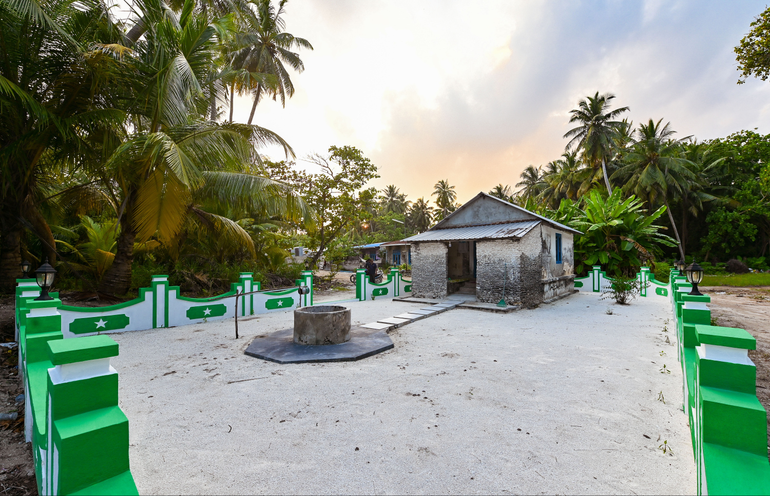 ތަބްރޭޒީގެފާނު ވާދޫގައި އެޅި މިސްކިތް -- ފޮޓޯ: ފަޔާޒް މޫސާ / މިހާރު