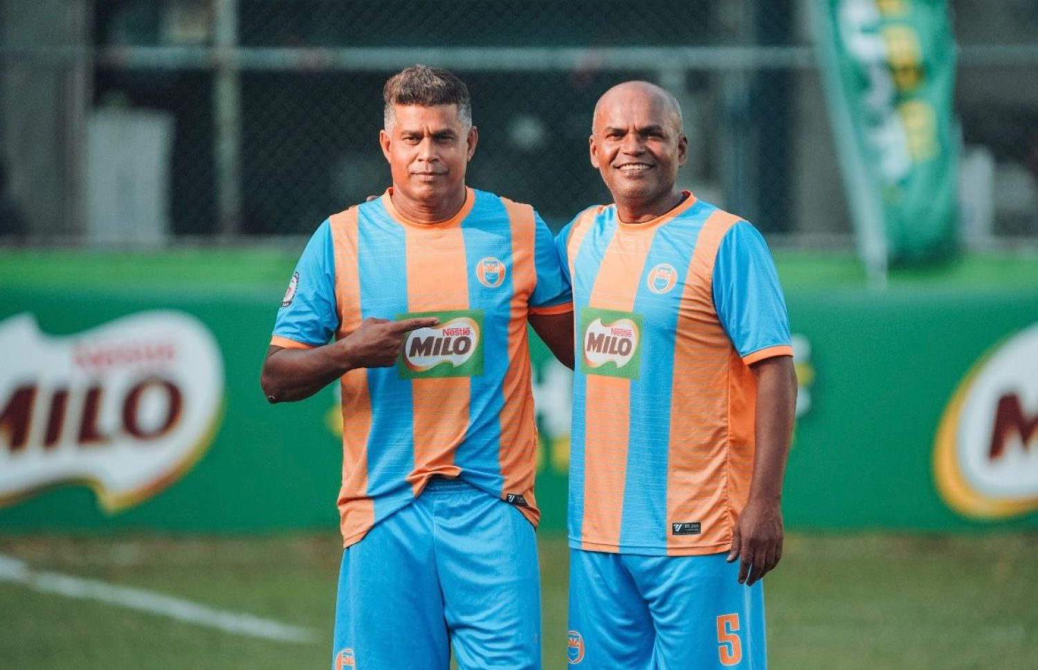 ވެލެންސިއާގެ ވެޓަރަންސް ޓީމުގައި ޝާހް އާއި އަލީ ޝިހާމް (ހުރާ އައްޔަ): މި ދެ ކުޅުންތެރިންނަކީ ރާއްޖޭގެ އުފެދުނު އެންމެ މޮޅު ދެ ފޯވާޑުން