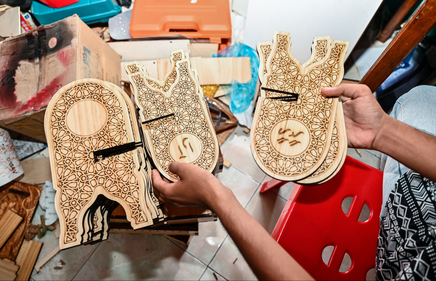 އިޔާދު ހެދި ފޮތް ގޮނޑިތަކެއް. އެންމެ ގިނަ އޯޑަރު ލިބޭ އެކައްޗަކީ މި ފޮތް ގޮނޑި. -- ފޮޓޯ: ފަޔާޒް މޫސާ