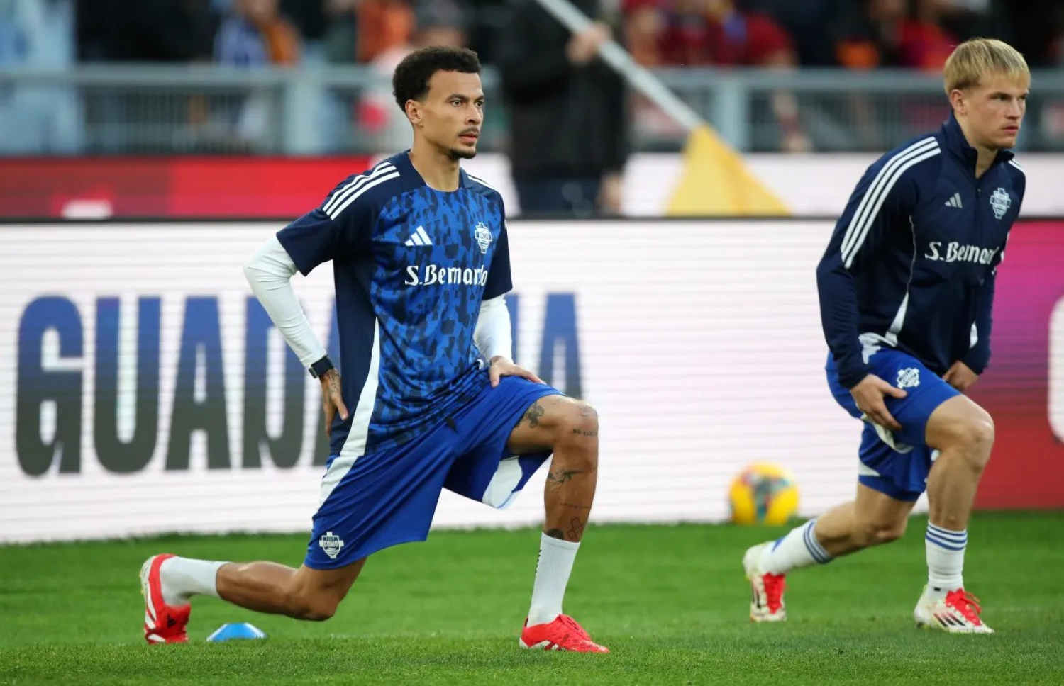 ކޯމޯގެ ޖޯޒީގައި ޑެލީ އަލީ (ވ) ކުޅުން ނުކުންނަން ތައްޔާރު ވެގެން