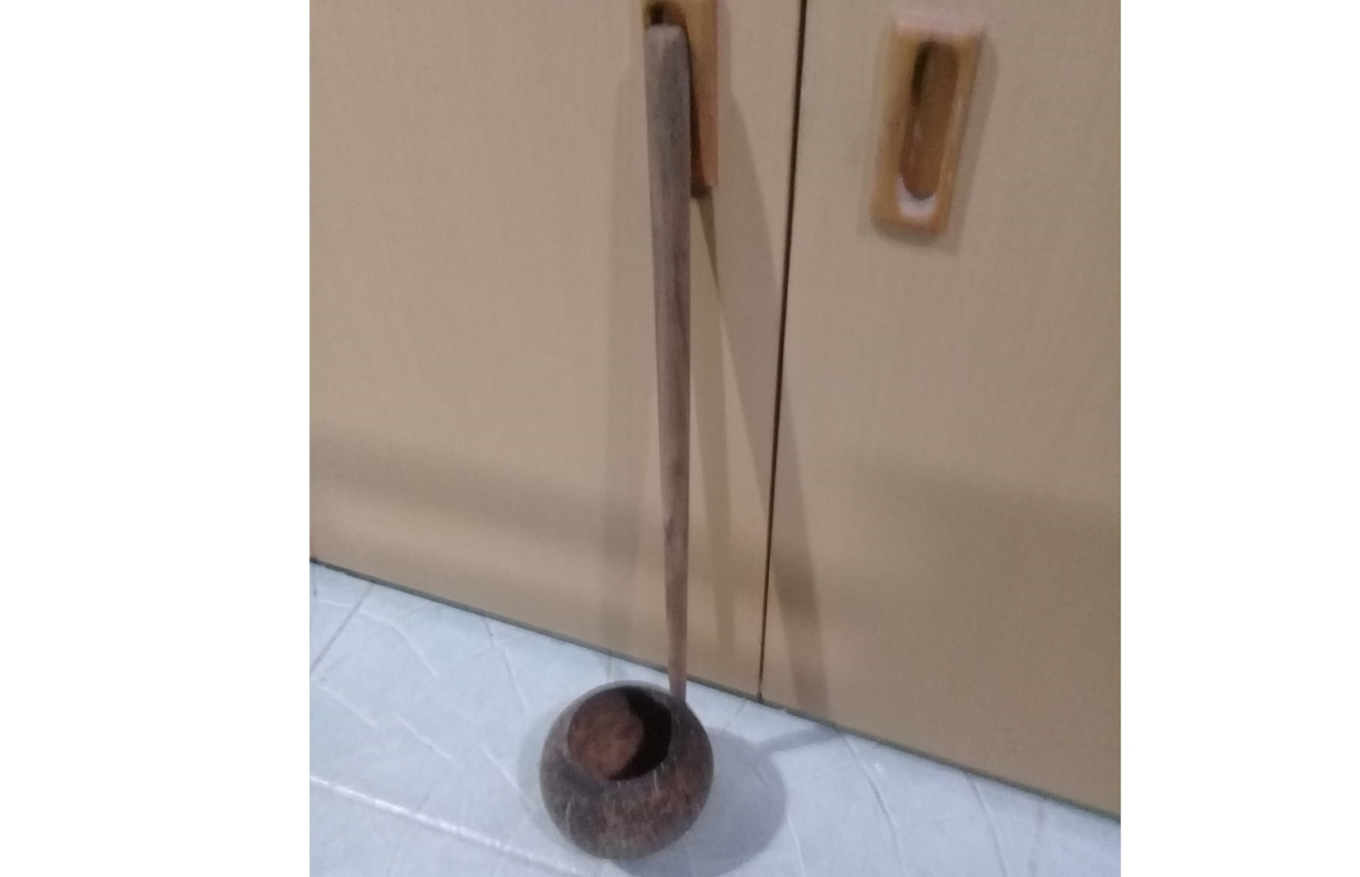 ފެން ނެގުމަށް ބޭނުންކުރާ 'ތުޅާ' އެއް. -- ފޮޓޯ: ފޭސްބުކް