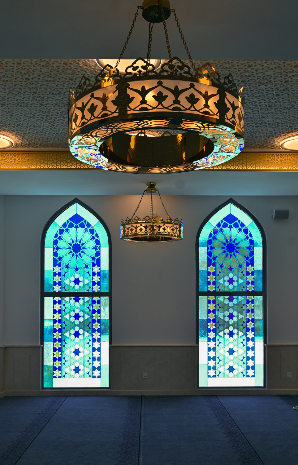 ބ. އޭދަފުށީ، ޑޭޒީވިލާ، މުހައްމަދު އަލީގެ ހަރަދުގައި އެ ރަށުގައި ބިނާކުރި މިސްކިތް: މި މިސްކިތް ޑިޒައިން ކުރުމުގައި އިސްކޮށް އުޅުނީ އެ ދާއިރާގެ ތަޖުރިބާކާރުން ކަމަށްވާ އައިމާން ހަބީބާއި ހަސަން ޒިޔާދާއި މިނީ ކޮންސެޕްޓްގެ މީފައު ރަޝީދު އަދި އަލާފް ޕްރައިވެޓް ލިމިޓެޑްގެ އަޝްރަފް ހަމީދު.---ފޮޓޯ: ނިޝާން އަލީ| މިހާރު