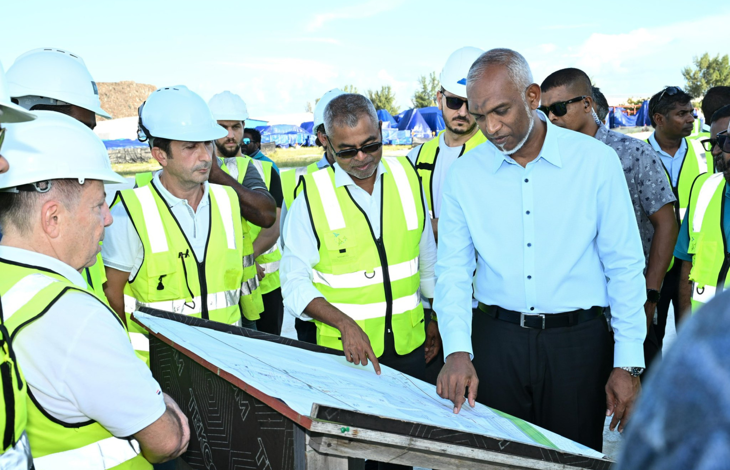 ރައީސް ޑރ. މުއިއްޒު މިއަދު ތިލަފުއްޓަށް ވަޑައިގެން ކުނި މެނޭޖްކުރުމުގެ މަޝްރޫއު ބައްލަވާލައްވަނީ. --ފޮޓޯ: ރައީސް އޮފީސް