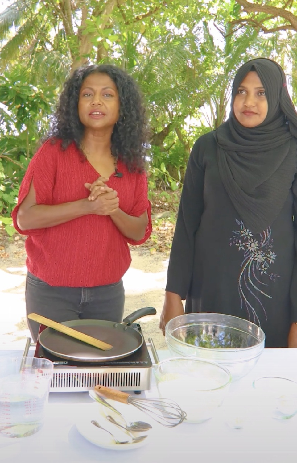 ހާލުފޮޅި ތައްޔާރުކުރަނީ.