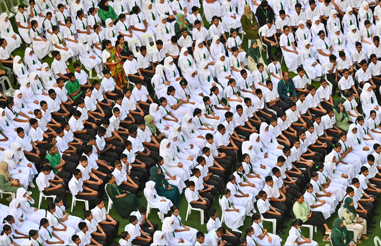 ދިރާސީ އާ އަހަރުގެ ކިޔެވުން ފަށަން އަމީނިއްޔާ ސްކޫލުގެ އެސެމްބްލީ ފަށަނީ.-- ފޮޓޯ: ނިޝާން އަލީ | މިހާރު