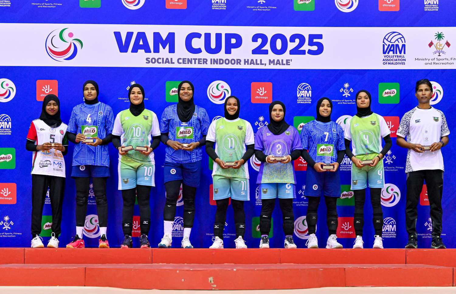 އެސޯސިއޭޝަން ކަޕްގެ ވަނަތަކަށް ހޮވުނު ކުޅުންތެރިން.-- ފޮޓޯ: ނިޝާން އަލީ/ މިހާރު