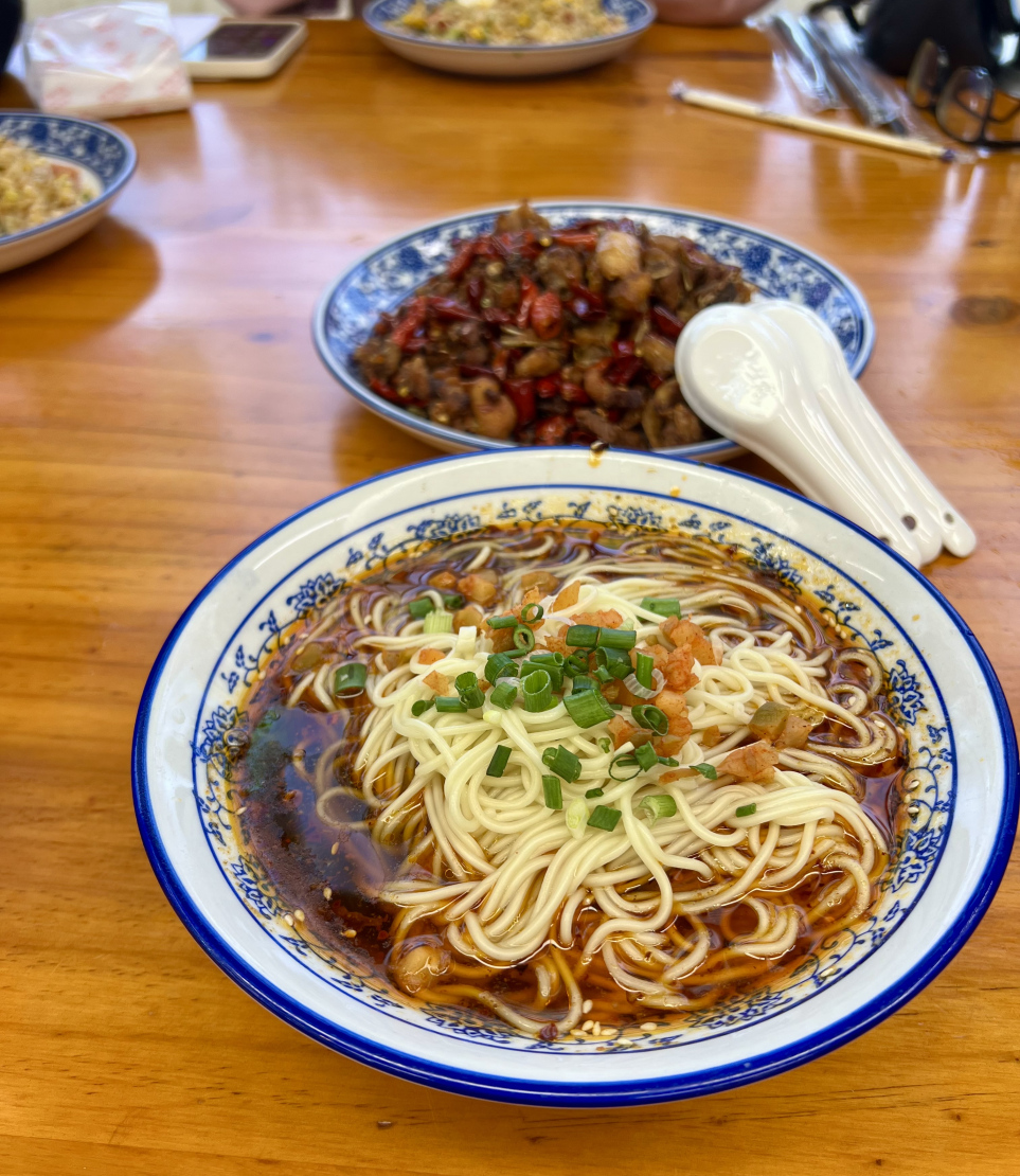 ޗޮންޗިން އިން ކެއި ނޫޑްލްސްއެއް.-- ފޮޓޯ: މިހާރު