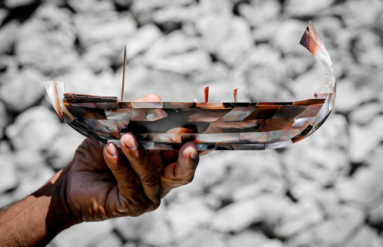 އިތާ ބޭނުންކޮށްގެން ހަދާފައިވާ ކުޑަ ދޯންޏެއް.-- ފޮޓޯ: ނިޝާން އަލީ | މިހާރު