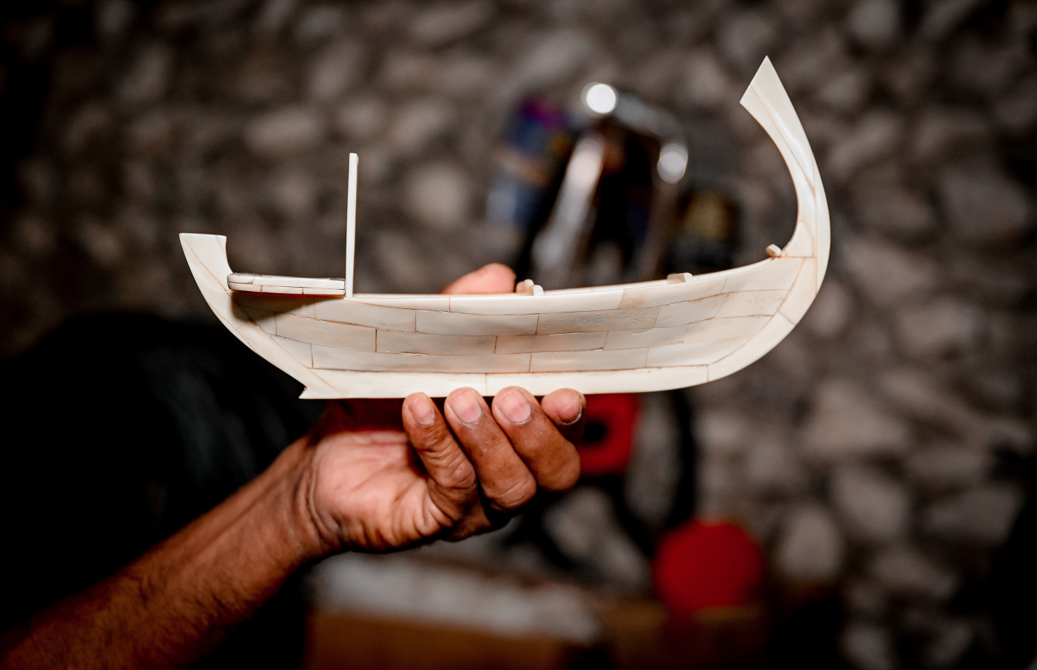 ގެރި ކަށިން ހަދާފައިވާ ދޯންޏެއް.-- ފޮޓޯ: ނިޝާން އަލީ | މިހާރު