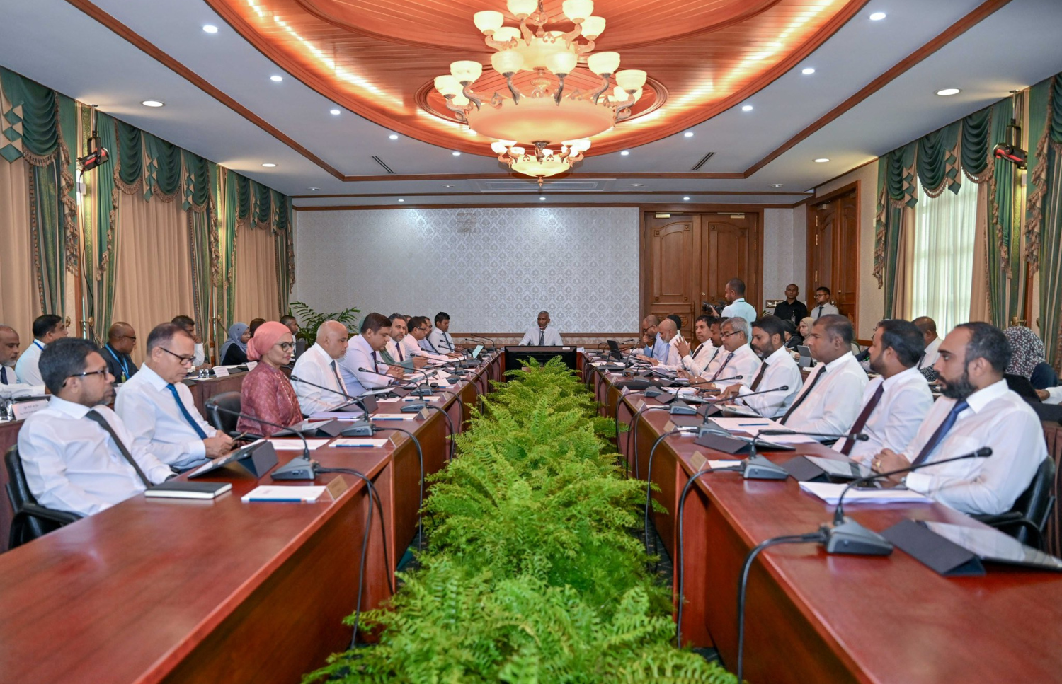 ކެބިނެޓުގެ މިއަދުގެ ވޯކިން ސެޝަން ރައީސް ކުރިއަށް ގެންދަވަނީ.