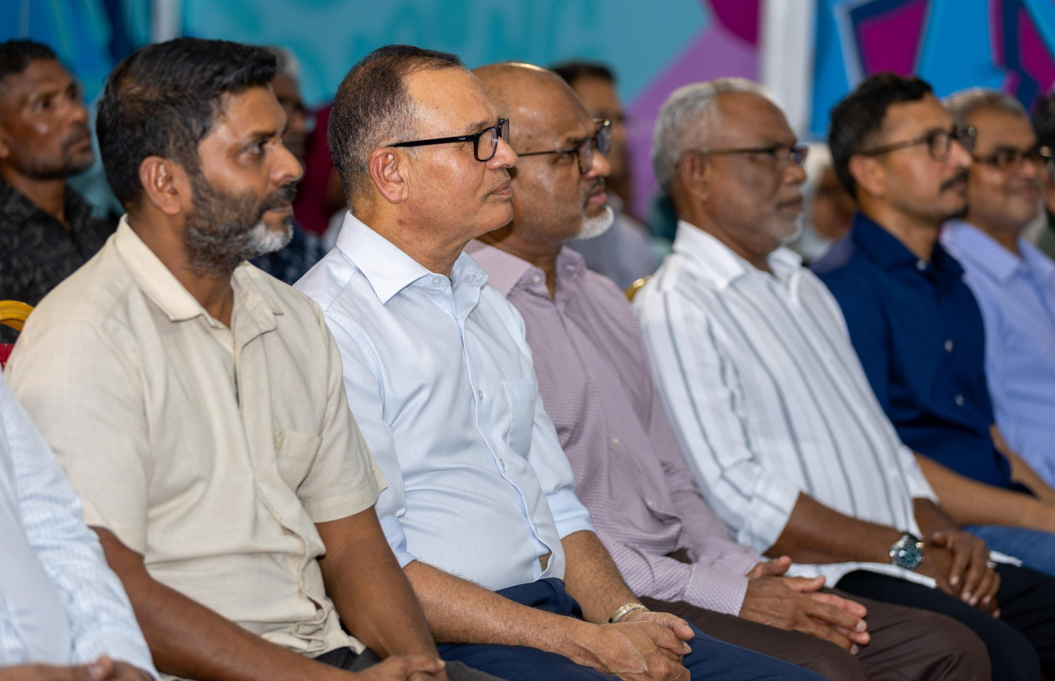 ޕީއެންސީން ރޭ ބޭއްވި ޖަލްސާގައި އެ ޕާޓީގެ ރައީސް ޑރ. މުހައްމަދު މުއިއްޒުގެ ކެބިނެޓްގެ މިނިސްޓަރުން ބައިވެރިވަނީ.-- ފޮޓޯ: ޕީއެންސީ
