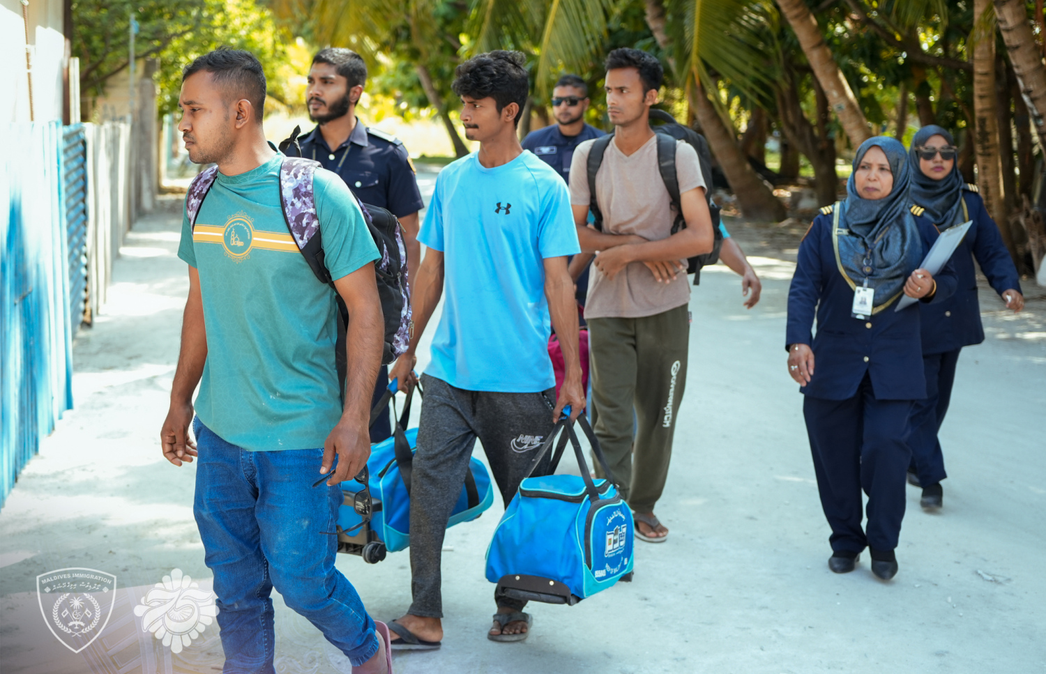 ރާއްޖޭގައި އުޅޭ ބިދޭސީންތަކެއް: ރައީސް ރޭ ވިދާޅުވީ މިހާތަނަށް ބިދޭސީން ރިޕޯޓު ކުރަމުން އައީ ނަމަކަށް ކަމަށް.