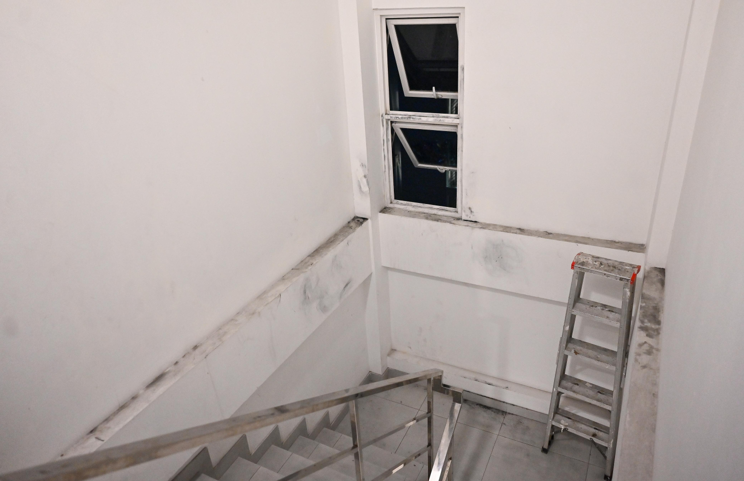 ޔުމްނު ވެއްޓުނުކަމަށް ފުލުހުން ބުނާ ފެންލައިޓު.