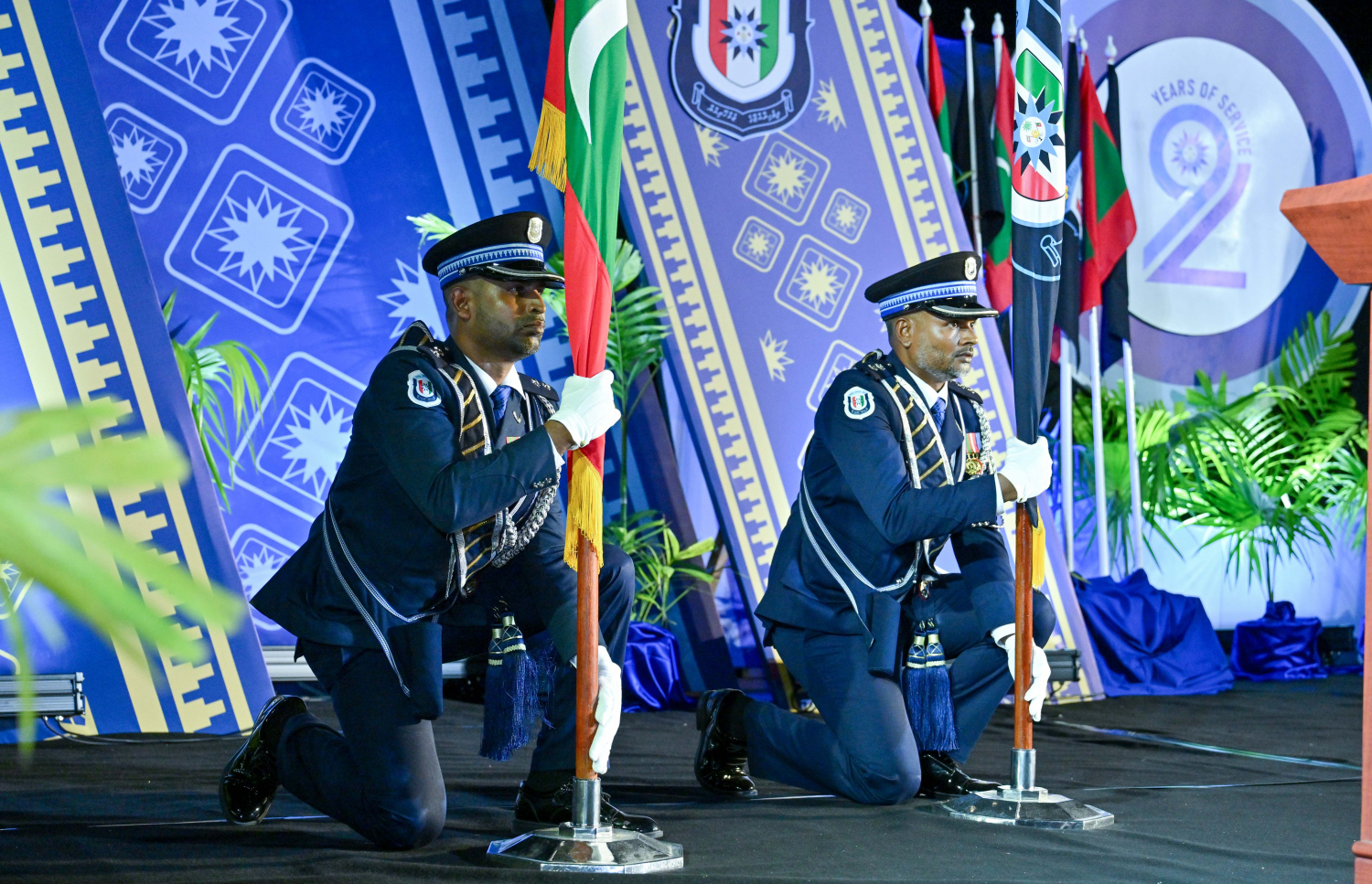 ފުލުހުންގެ 92 ވަނަ އަހަރީ ދުވަސް ފާހަގަކުރުމުގެ ގޮތުން ހުޅުމާލެ ސިންތެޓިކް ޓްރެކްގައި ބޭއްވި ރަސްމީ ޖަލްސާގައި .-- ފޮޓޯ: ރައީސް އޮފީސް