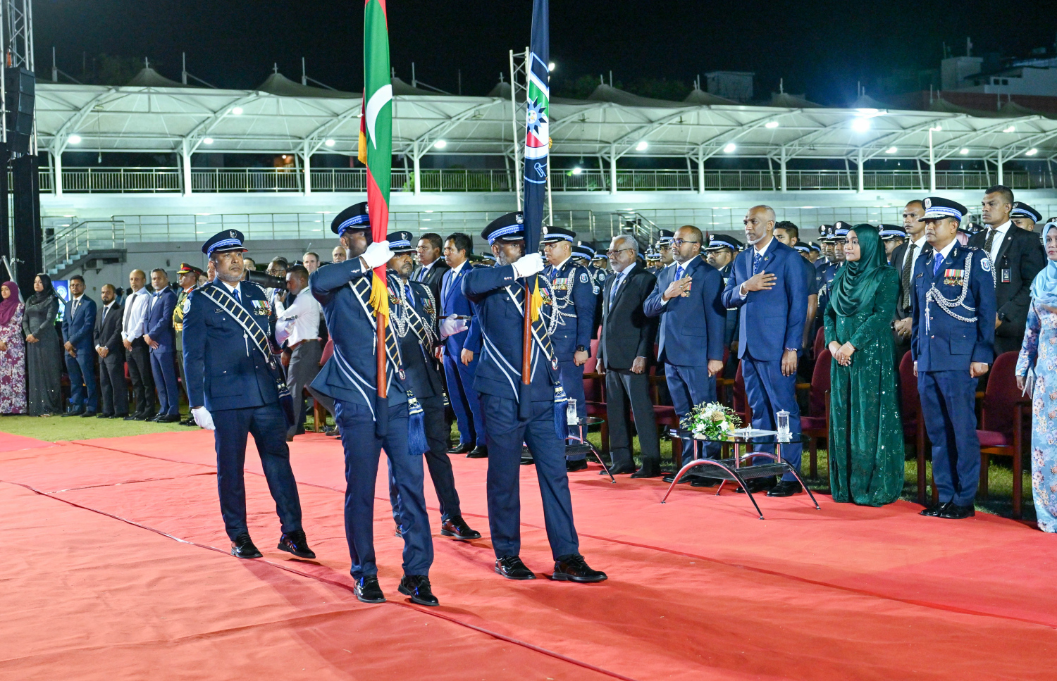 ފުލުހުންގެ 92 ވަނަ އަހަރީ ދުވަސް ފާހަގަކުރުމުގެ ގޮތުން ހުޅުމާލެ ސިންތެޓިކް ޓްރެކްގައި ބޭއްވި ރަސްމީ ޖަލްސާ.-- ފޮޓޯ: ރައީސް އޮފީސް