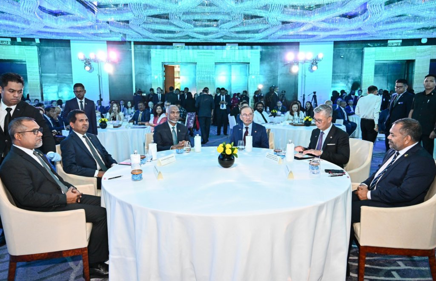 ރާއްޖެ-މެލޭޝިޔާ ބިޒްނަސް ފޯރަމްގައި ރައީސް ޑރ. މުއިއްޒު. --ފޮޓޯ: ރައީސް އޮފީސް