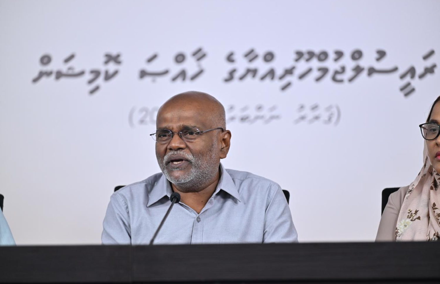 ޔުމްނު ރަޝީދު ވެއްޓުނު މައްސަލަ ތަހުގީގުކުރަން އުފެއްދި ރިޔާސީ ކޮމިޝަންގެ ފުރަތަމަ ޕްރެސް ކޮންފަރެންސް. -- ފޮޓޯ: ރައީސް އޮފީސް