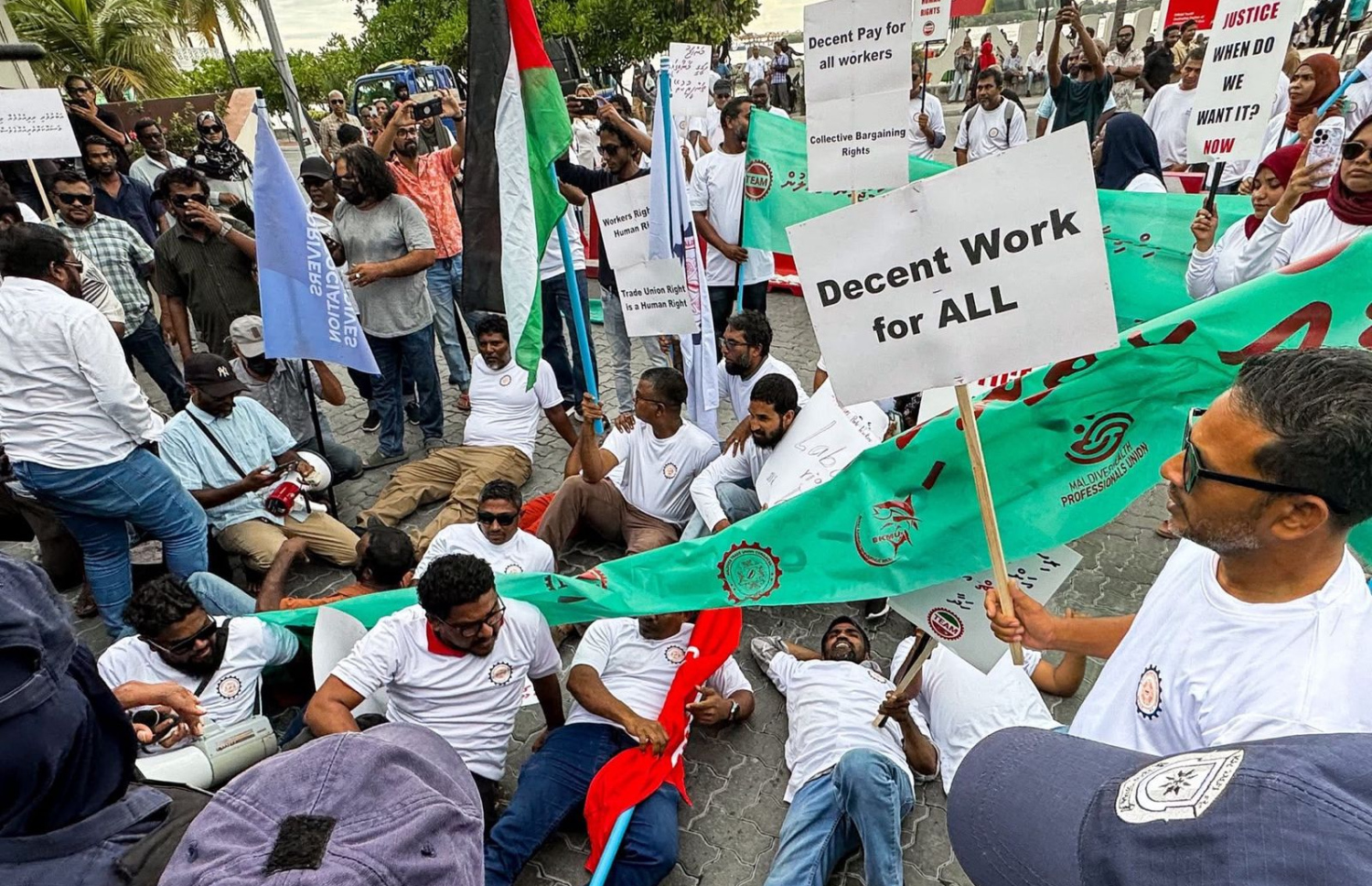 މަސައްކަތްތެރިންގެ ހައްގުގައި ޔޫނިއަންތަކުން ބޭއްވި ހިނގާލުމުގެ ތެރެއިން - ފޮޓޯ: ނިޝާން އަލީ / މިހާރު