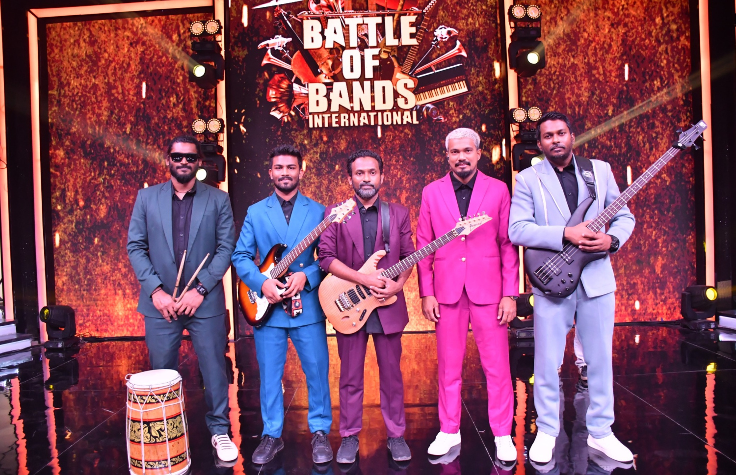 ފައިސާގެ ކަންކަން އޮޅުވާލާ ކަމުގެ ތުހުމަތާ އެކު ޝަހީދު ލެގަސީ "ޓޫ އޮފް އަސް" އިން ވަކިވެއްޖެ