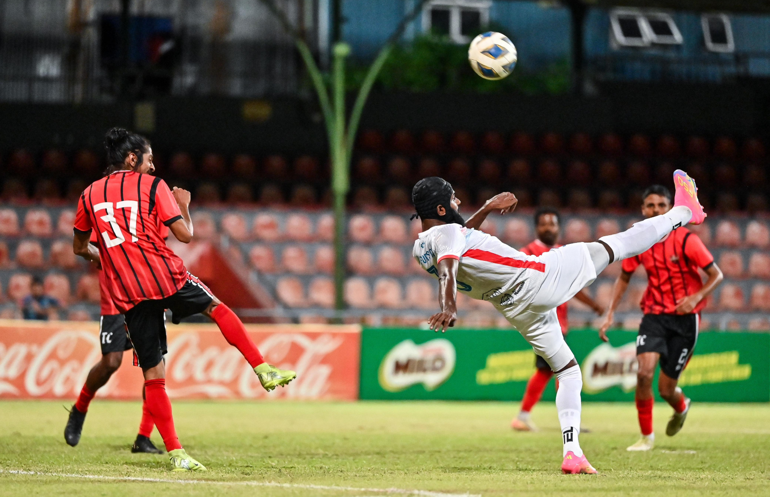 ޓީސީ އާއި އޮޑި ކުޅުނު މެޗު --- ފޮޓޯ: ފަޔާޒު މޫސާ | މިހާރު