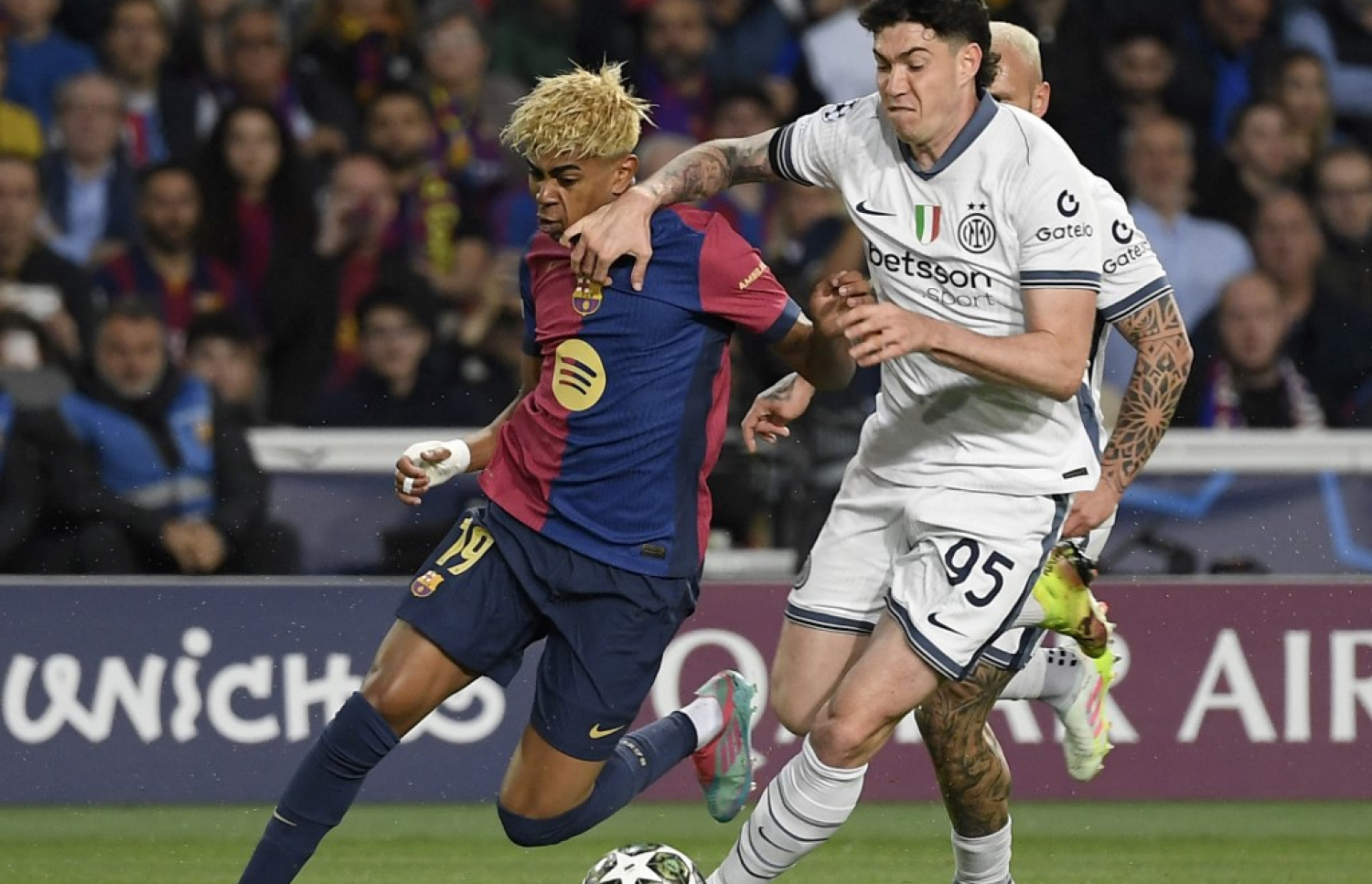 ފުރަތަމަ ލެގުގައި ބަސްޓޯނީ، ޔަމާލް ހުއްޓުވަން މަސައްކަތް ކުރަނީ.-- ފޮޓޯ: އޭއެފްޕީ