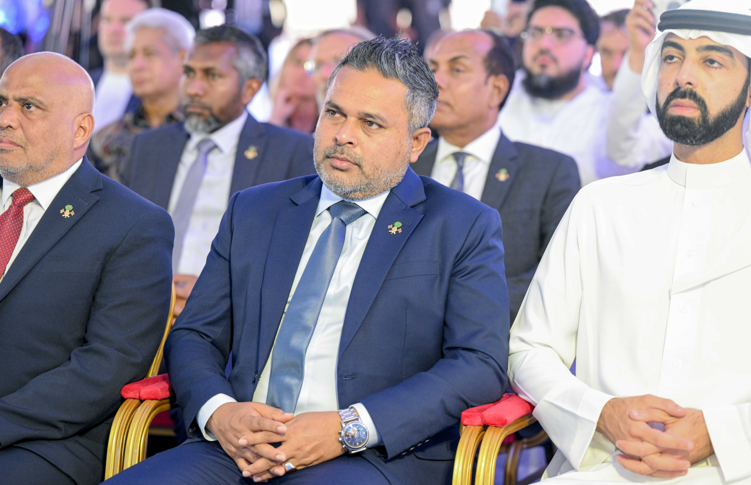 ފައިނޭންޝަލް ސެންޓަރުގެ ބިންގާ އެޅުމުގެ ރަސްމިއްޔާތުގައި އަލްޝަލަން. --ފޮޓޯ: ރައީސް އޮފީސް