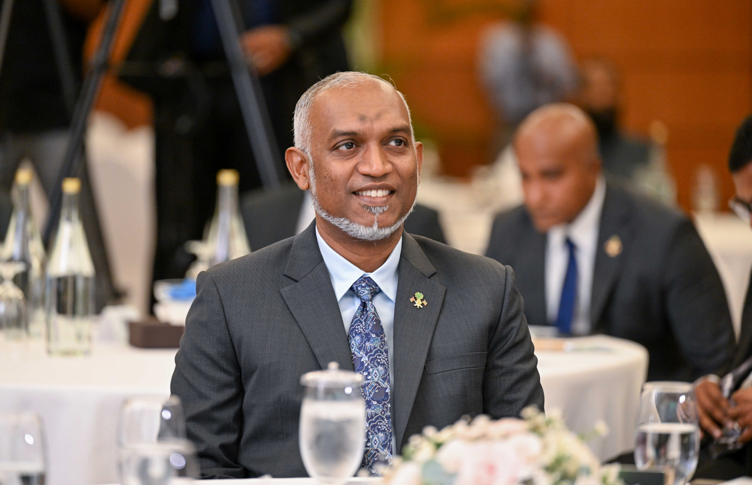 "މޯލްޑިވްސް ސޯޝަލް އިސްލާމިކް ފައިނޭންސް އިނީޝިއޭޓިވް (މިފްސީ)" އިފްތިތާހު ކުރުމަށް ބޭއްވި ރަސްމިއްޔާތުގައި ރައީސް މުއިއްޒު ބައިވެރިވެވަޑައިގަންނަވަނީ.--- ފޮޓޯ: ރައީސް އޮފީސް
