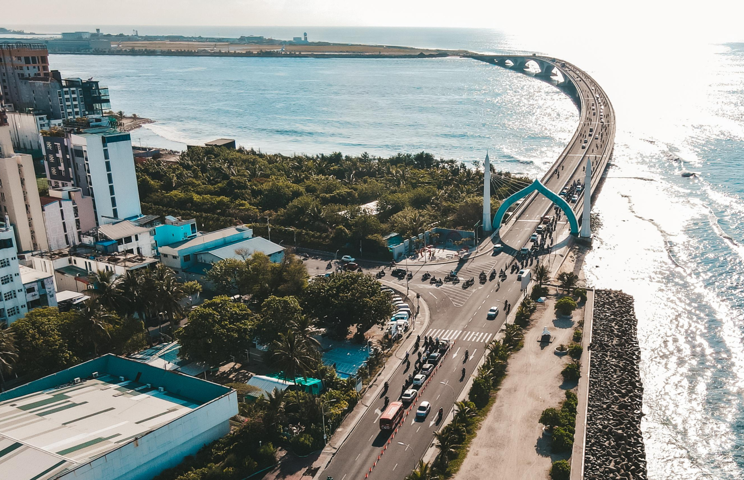 މާލެ އާއި ހުޅުލެ ގުޅުވާލި ސިނަމާލެ ބްރިޖު: ބްރިޖުގެ ހާލަތު އަދިވެސް ވަރަށް ރަނގަޅު ކަމަށް އިންސްޕެކްޝަނުން ވަނީ އެނގިފައި.-- ފޮޓޯ: ފަޔާޒް މޫސާ | މިހާރު