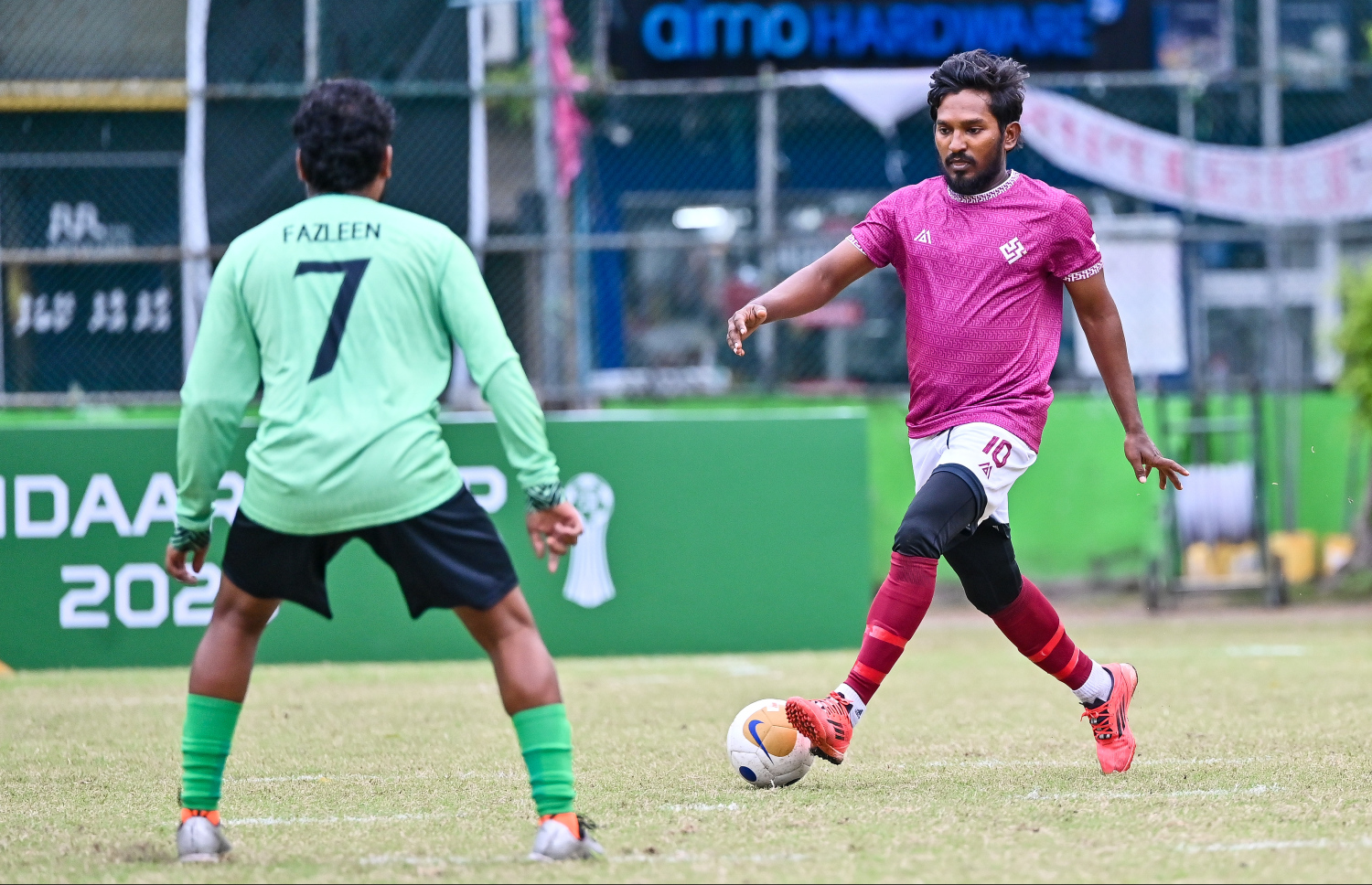 ބަންޑާރަ ކަޕްގަައި ސިވިލް ކޯޓްގެ ސީވީސީ ޓީމާއި ޕީޖީގެ ޓީމް ބައްދަލުކުރި މެޗު ކުރިއަށް ދަނީ -- ފޮޓޯ: ފަޔާޒު މޫސާ | މިހާރު