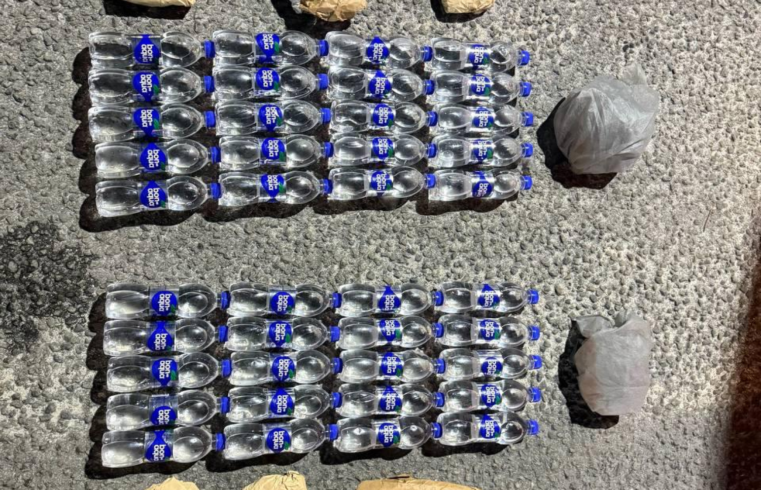 ބަނގުރާ އަޅާފައި ހުރި ފުޅިތައް. -- ފޮޓޯ: ޕޮލިސް