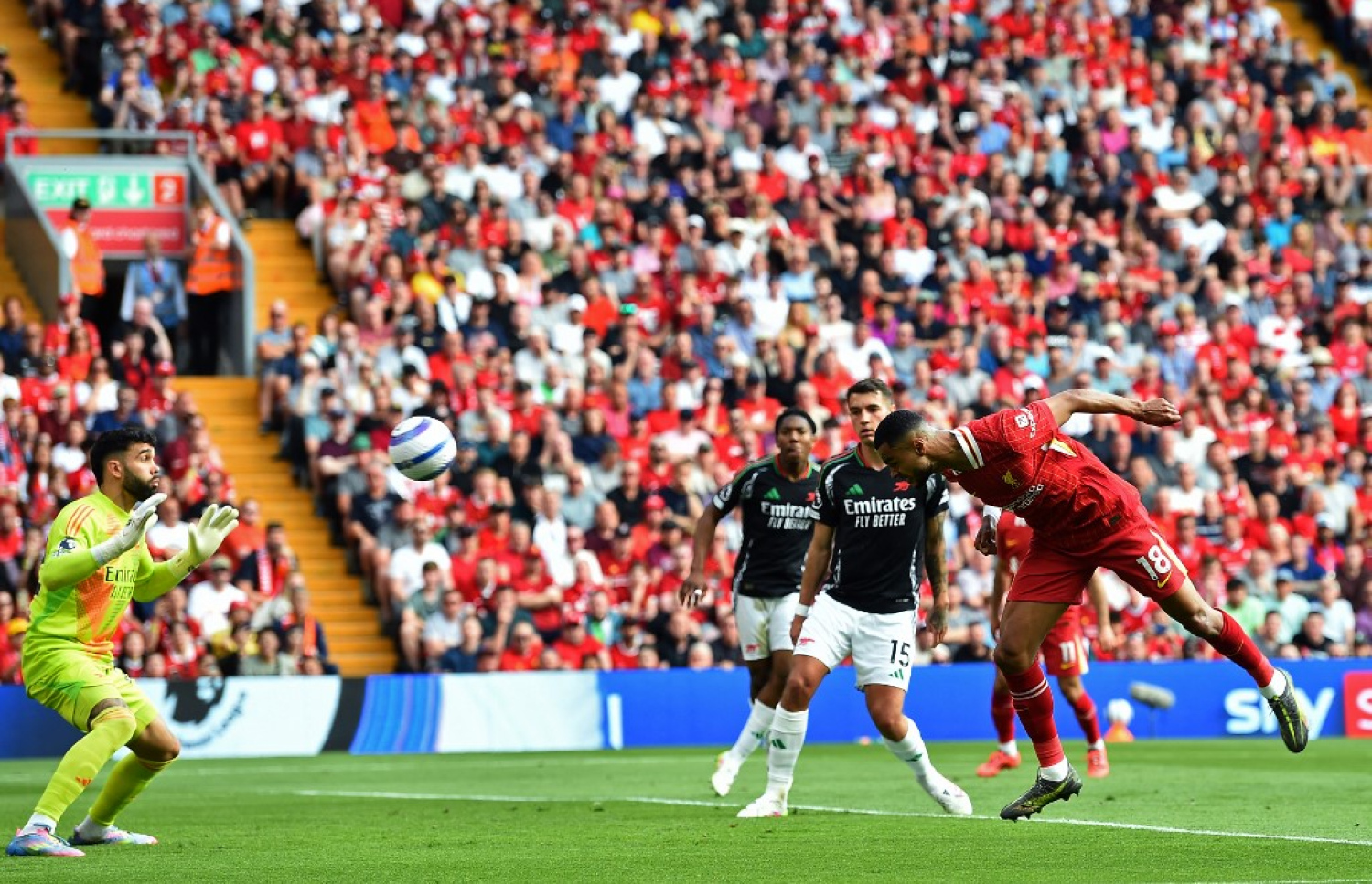 ގަކްޕޯ، ލިވަޕޫލްގެ ފުރަތަމަ ލަނޑު ޖަހަނީ.-- ފޮޓޯ: އޭއެފްޕީ