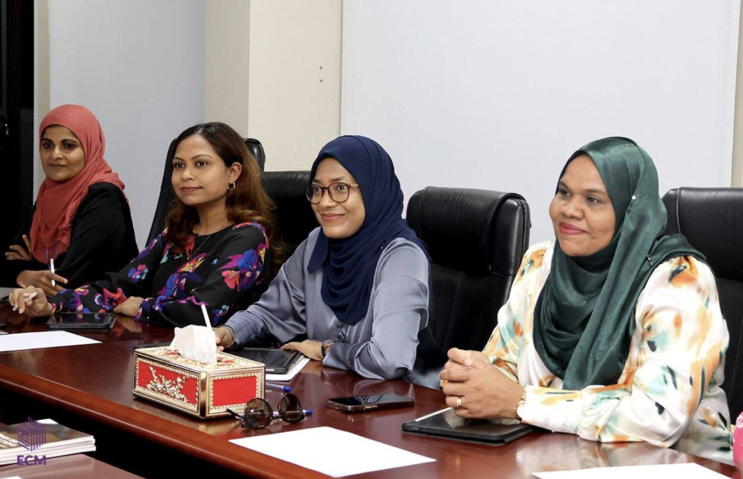 އެޗްއާރުސީއެމްގެ މެމްބަރުން.-- ފޮޓޯ/އެޗްއާރުސީއެމް