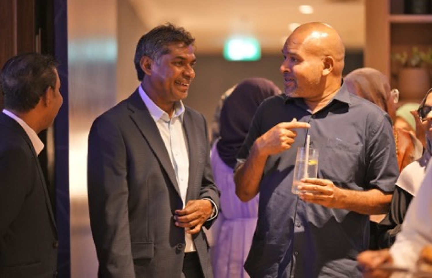 އެސްޓީއޯގެ މެނޭޖިން ޑިރެކްޓަރު ޝިމާދު ރޭގެ ޖަލްސާގައި ހިއްސާދާރަކާ ވާހަކަ ދައްކަަވަނީ.--- ފޮޓޯ: އެސްޓީއޯ