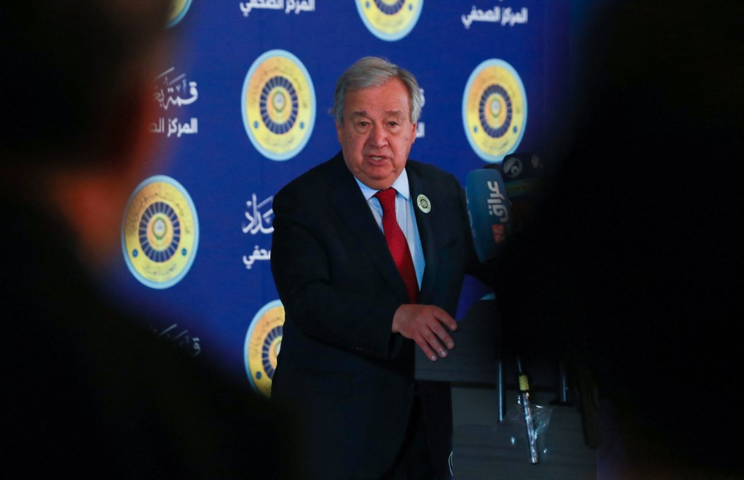 އަރަބި ގައުމުތަކުގެ ސަމިޓުގައި އދ.ގެ ވެރިޔާ އެންޓޯނިއޯ ގުޓަރެޒް ބައިވެރިވެ ވަޑައިގަންނަވަނީ. -- ފޮޓޯ: އޭއެފްޕީ