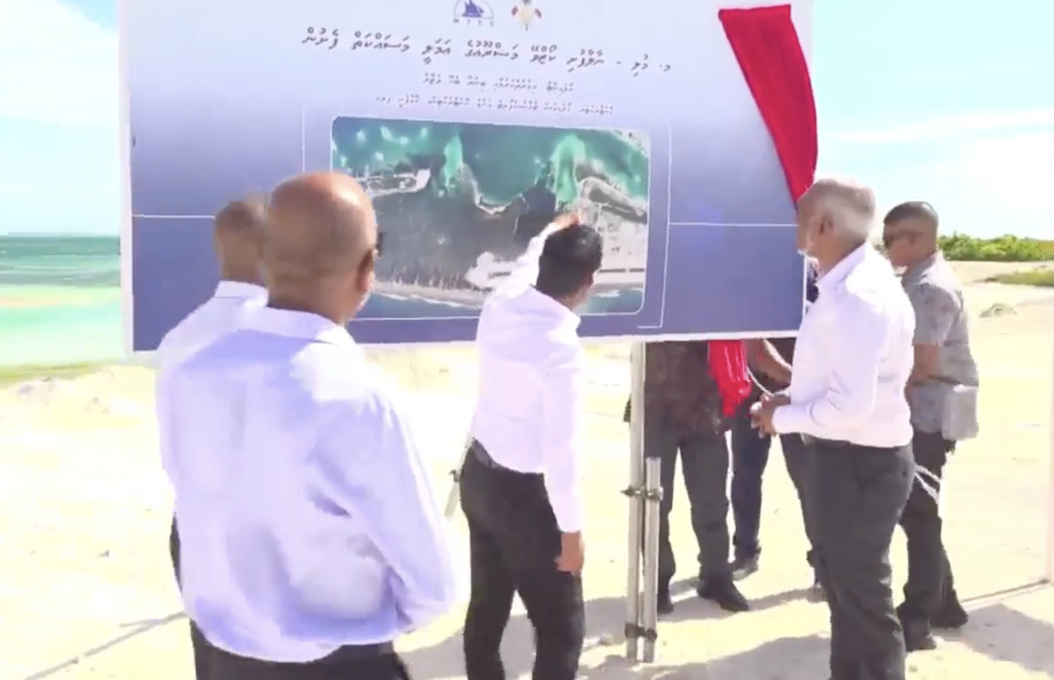 މުއްޔާއި ނާލާފުށީ ކޯޒްވޭގެ އަމަލީ މަސައްކަތް ފައްޓަވައިދެއްވުމަށް ފަހު ޕްރޮޖެކްޓް ރައީސް ބައްލައްވާލައްވަނީ.