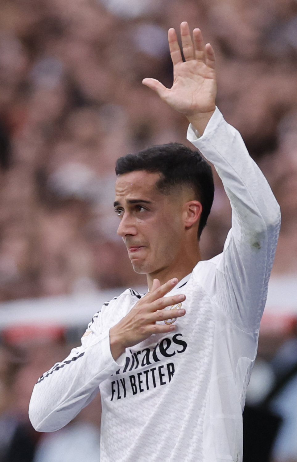 ލޫކަސް ވަޒްކޭޒް؛ އޭނާ ވެސް ކްލަބް ދޫކޮށްލާނެ ކަމަށް ވަނީ ބެލެވިފަ