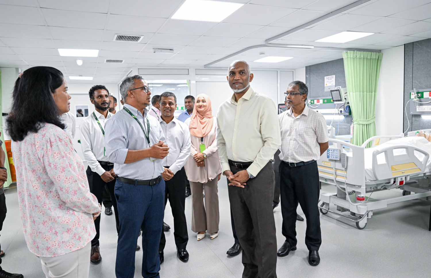 ހުޅުމާލެ ހޮސްޕިޓަލުގެ އާ އިމަޖެންސީ ރޫމް ރައީސް ބައްލަވާލައްވަނީ -- ފޮޓޯ: ރައީސް އޮފީސް